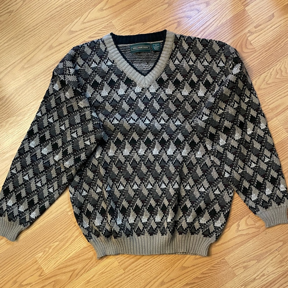 Classic V-Neck Argyle Sweater - Black and Gray